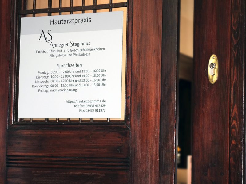 Türschilddesign, Hautarzt Grimma, Annegret Staginnus