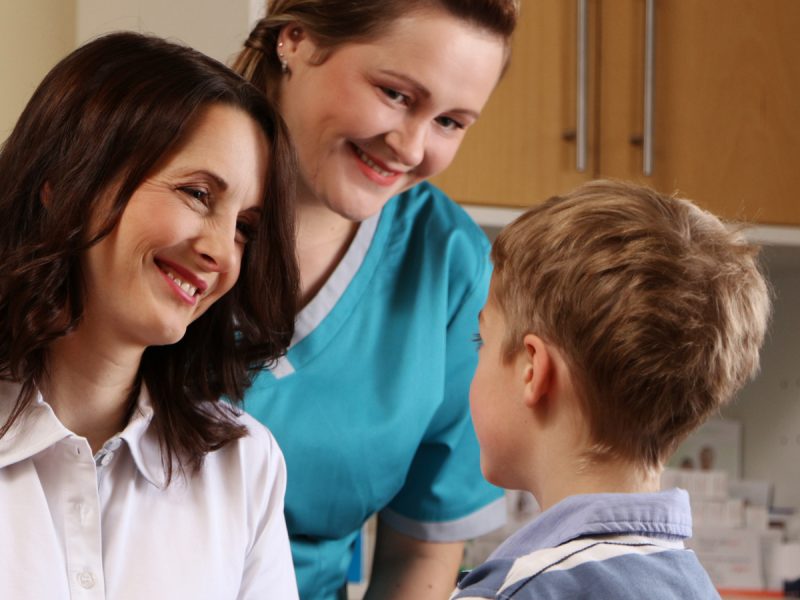 Fotografie Website Hautarzt Grimma, Patientengespräch